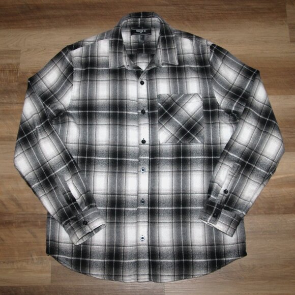 LIKE NEW Men's LRG Black White Soft Warm Plaid Button Down Fleece Flannel Shirt - Picture 1 of 3